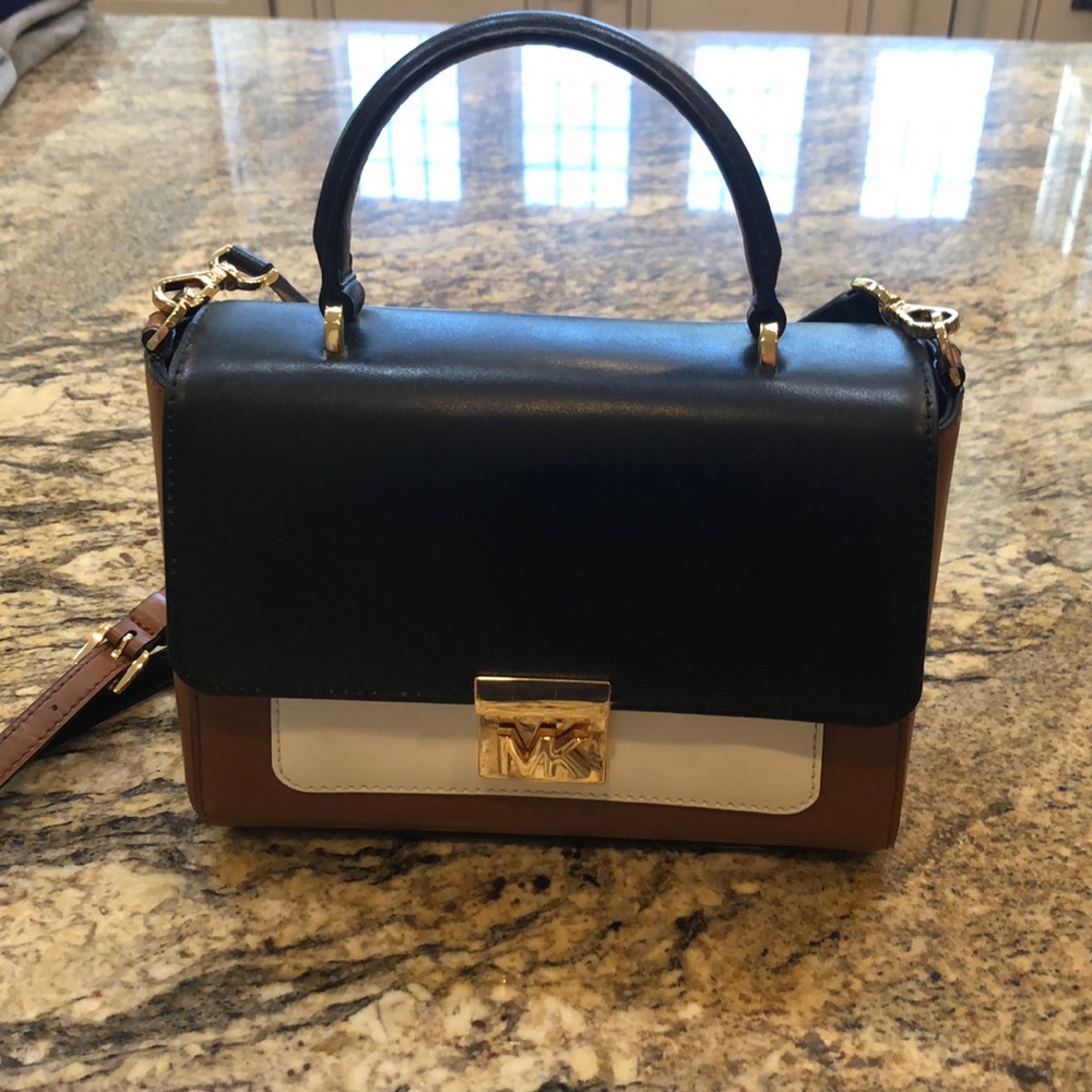 Michael Kors Crossbody purse